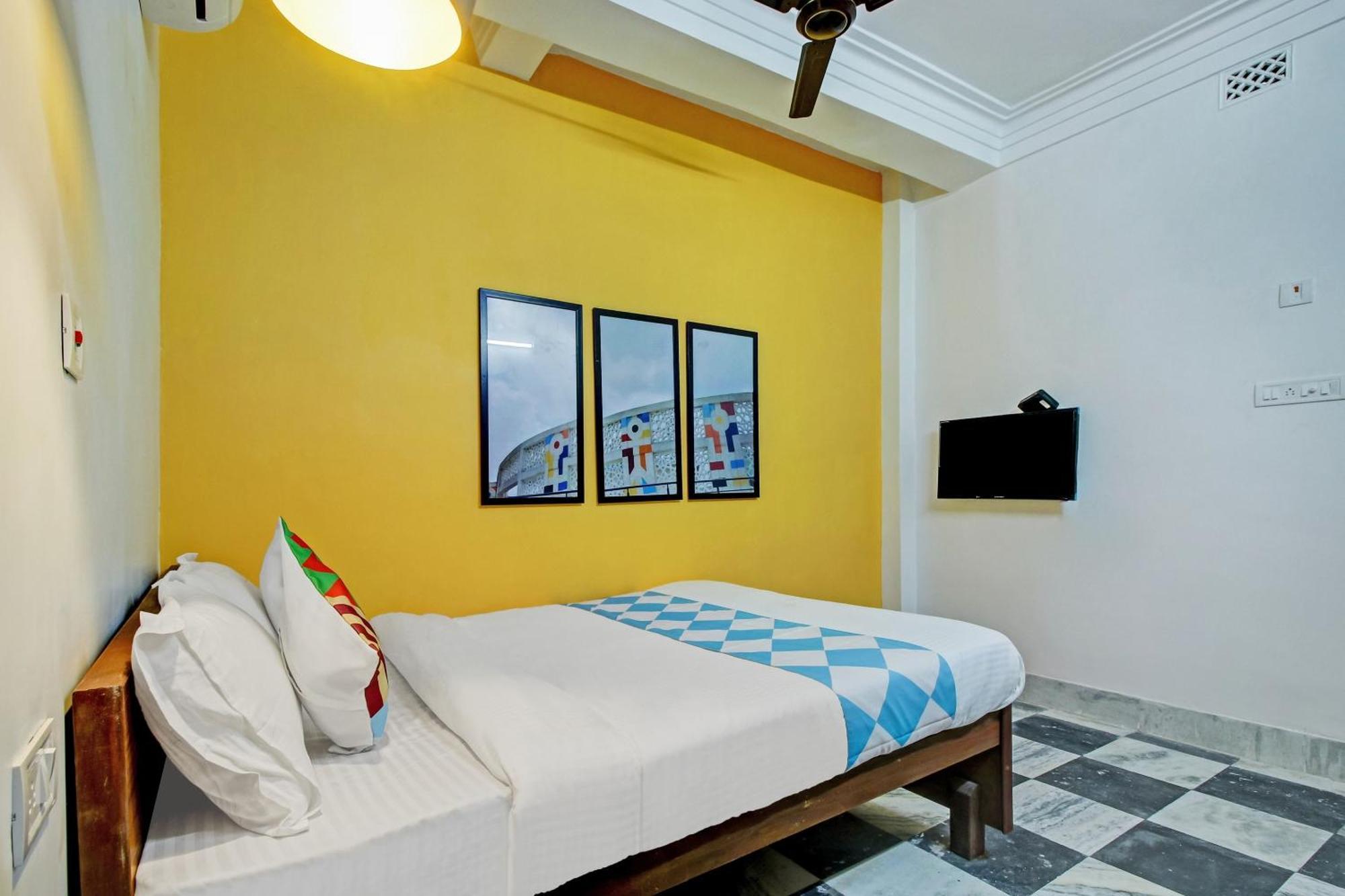 Hotel O Nilay Guest House Behala Exterior photo